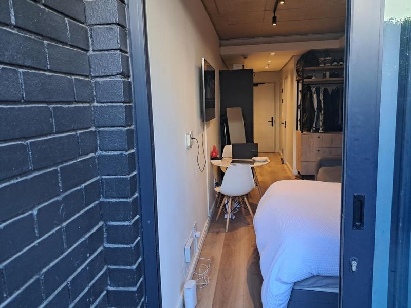 1 Bedroom Property for Sale in Sea Point Western Cape